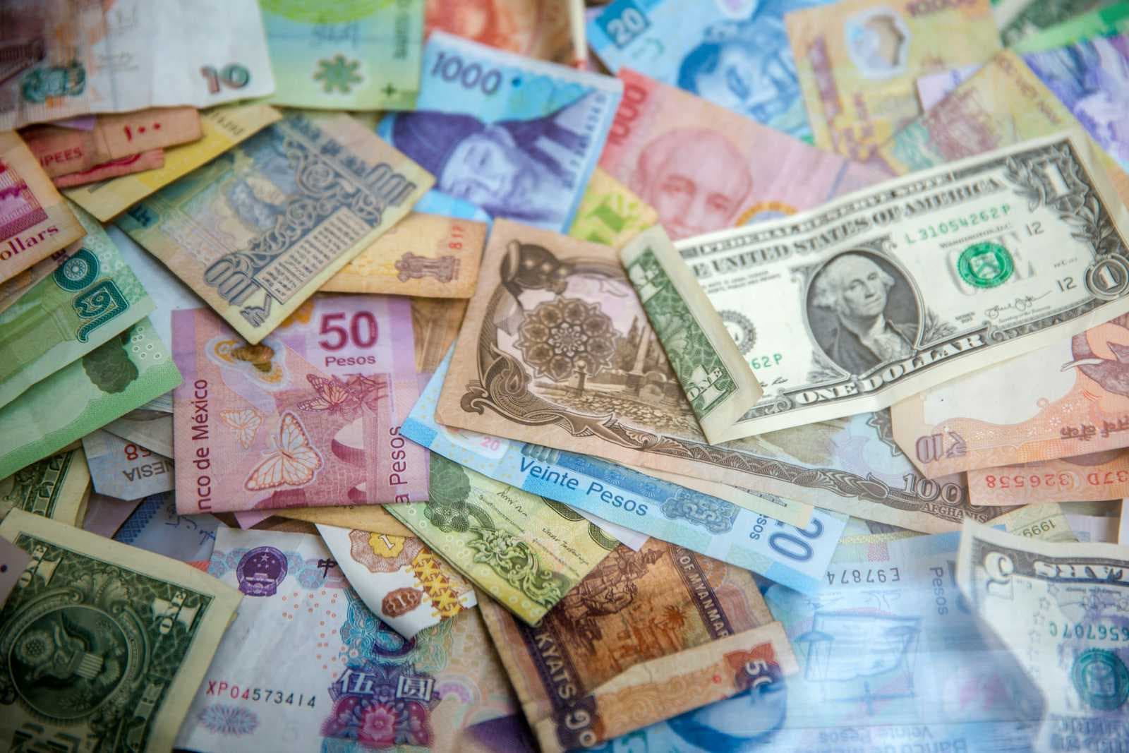 Learn the Basics of Currency Buying and Selling